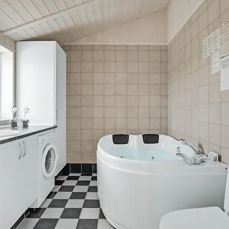 Beautiful In Haderslev With Kitchen Flovt