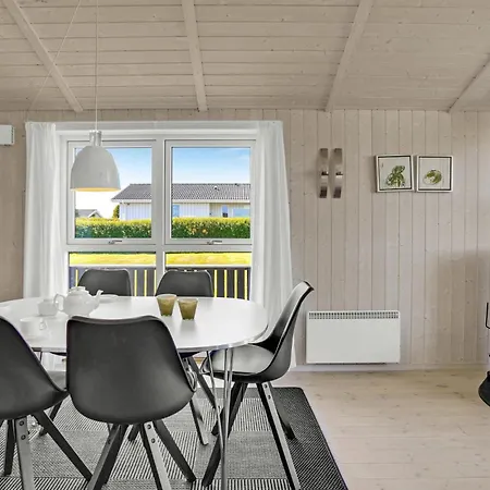 Beautiful In Haderslev With Kitchen Tatil Evi *
