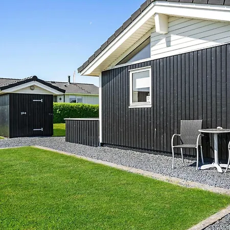 Beautiful In Haderslev With Kitchen